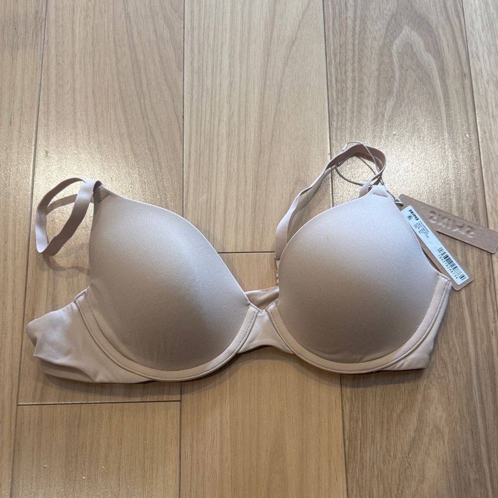 Skims fits everybody tshirt Demi bra